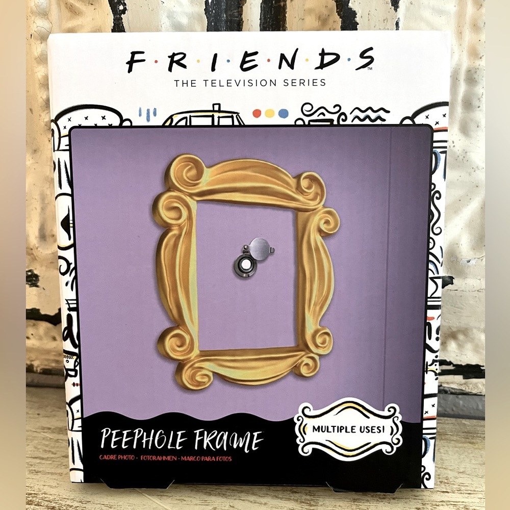F•R•I•E•N•D•S peephole frame